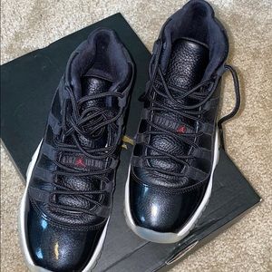 LIKE BRAND NEW JORDAN 11s! ORIGINAL BOX!!
